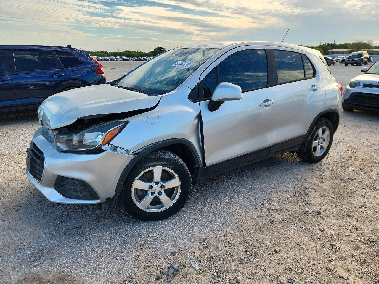 2018 CHEVROLET TRAX LS | KL7CJKSB8JB632882 | UPCARS
