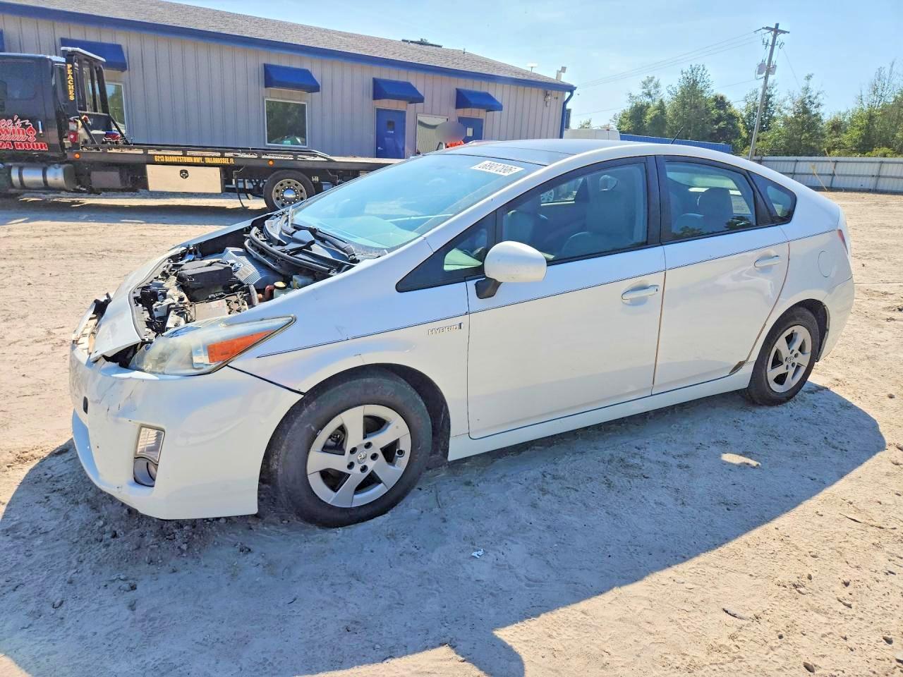 2011 TOYOTA PRIUS THREE | JTDKN3DU0B5334432 | UPCARS