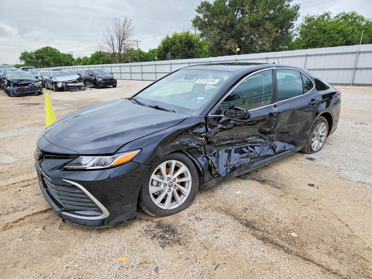 2021 TOYOTA CAMRY LE | 4T1C11AK4MU403859 | UPCARS