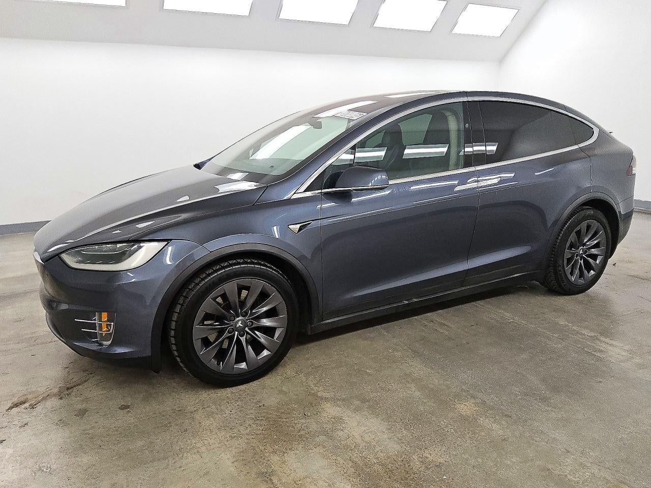 2018 TESLA MODEL X | 5YJXCAE21JF102903 | UPCARS