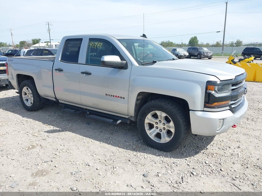 2017 CHEVROLET SILVERADO 1500 2LT | 1GCVKREC7HZ292423 | UPCARS