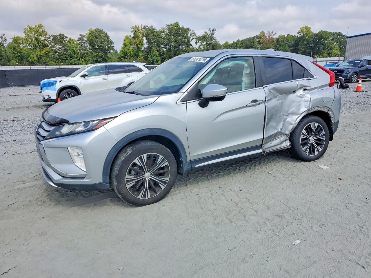 2018 MITSUBISHI ECLIP SE | JA4AT5AA9JZ068160 | UPCARS