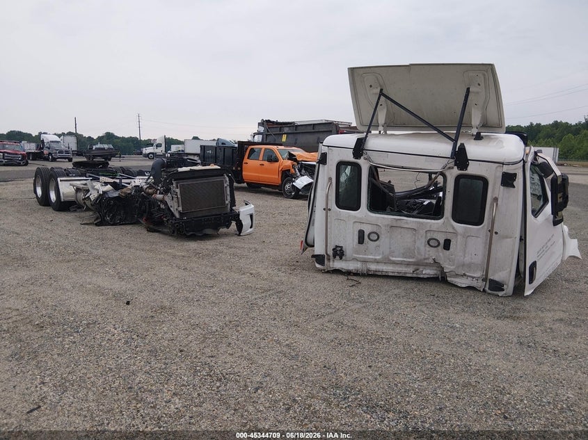 2024 WESTERN STAR/AUTO CAR 57X CHASSIS | 3BHJBZDR2RDVG7808 | UPCARS
