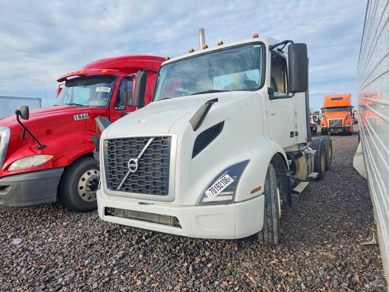 2021 VOLVO ALL OTHER TRUCK CAB AND CHASSIS | 4V4WC9EH5MN600465 | UPCARS