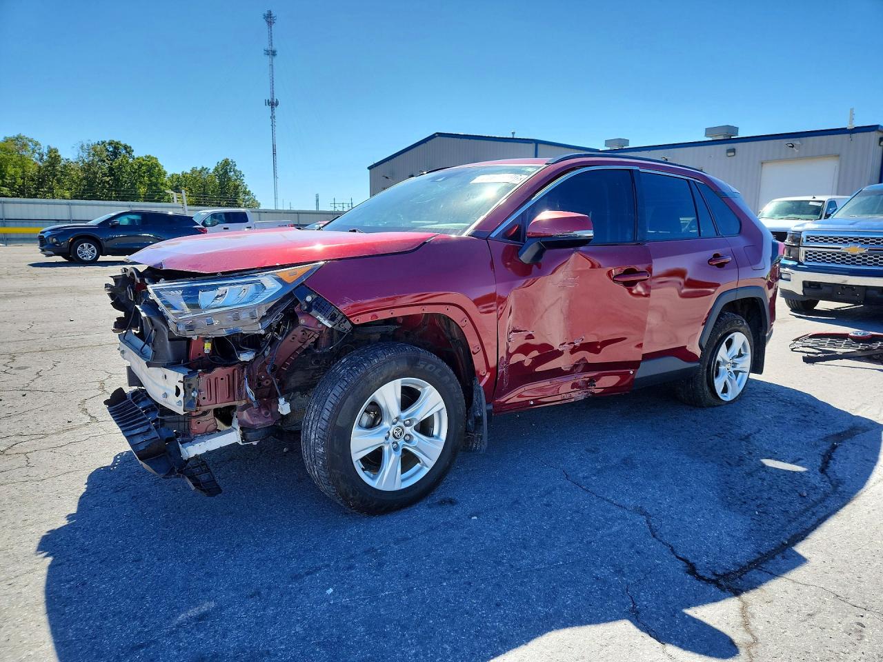 2021 TOYOTA RAV4 XLE | 2T3P1RFV0MW236331 | UPCARS