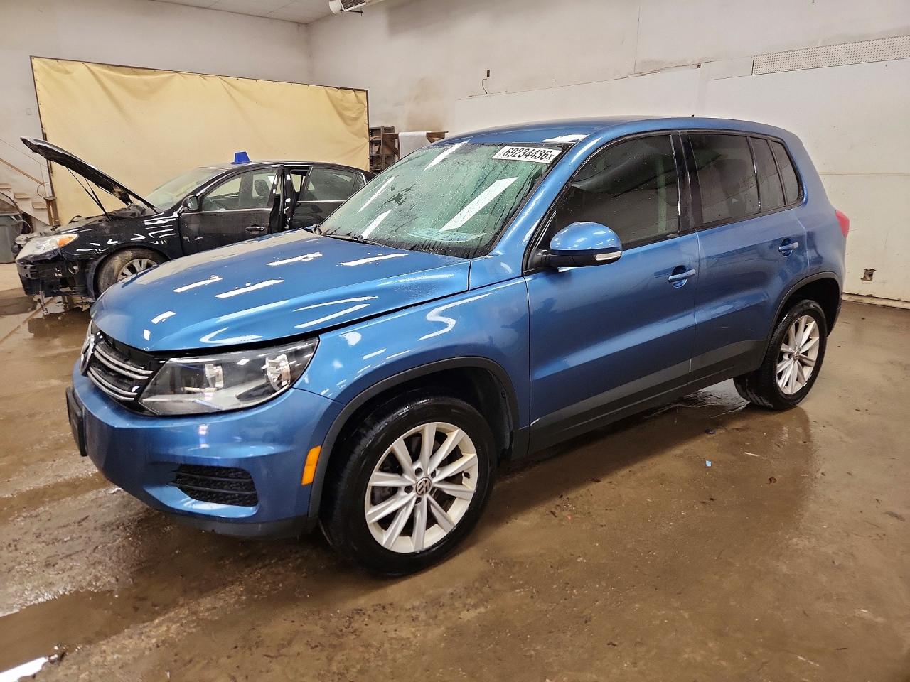 2017 VOLKSWAGEN TIGUAN S | WVGBV7AX7HK045804 | UPCARS