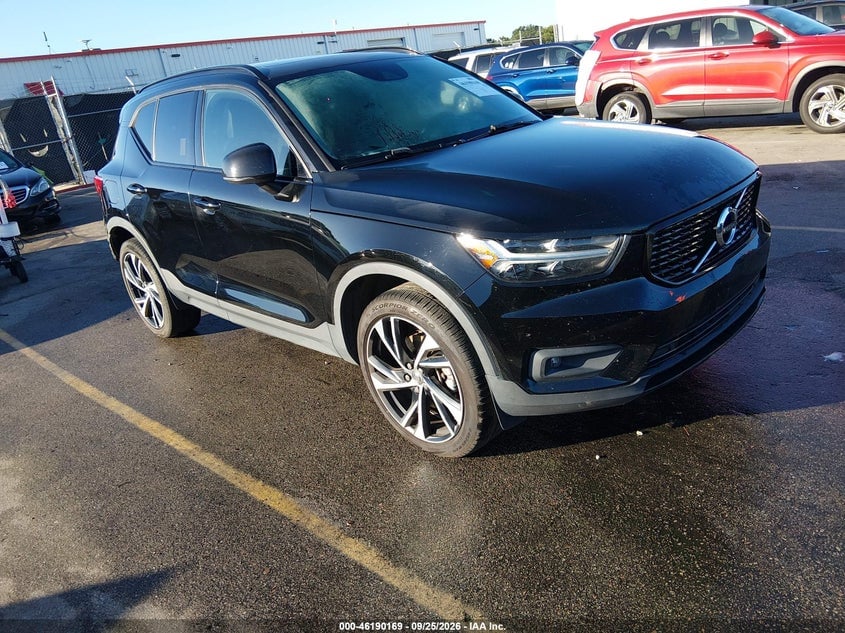 2021 VOLVO XC40 T4 R-DESIGN | YV4AC2HM1M2561622 | UPCARS