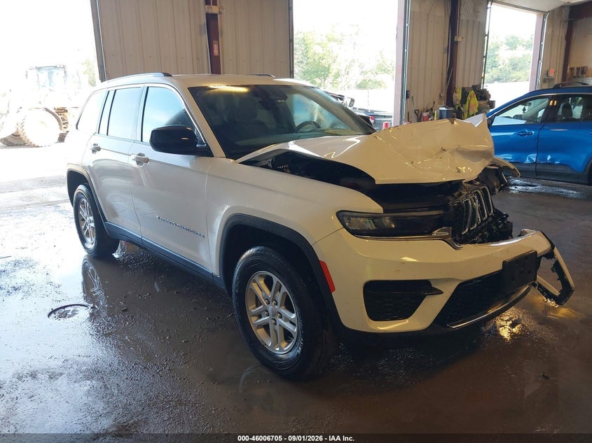 2023 JEEP GRAND CHEROKEE LAREDO 4X4 | 1C4RJHAG2PC640718 | UPCARS