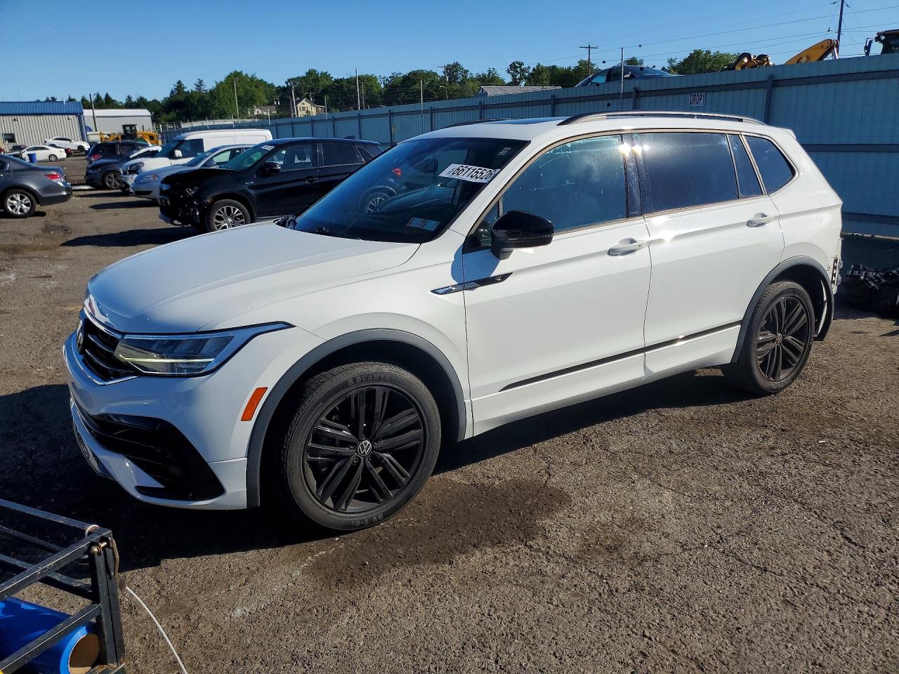 2022 VOLKSWAGEN TIGUAN SE R-LINE BLACK | 3VV8B7AX4NM009615 | UPCARS