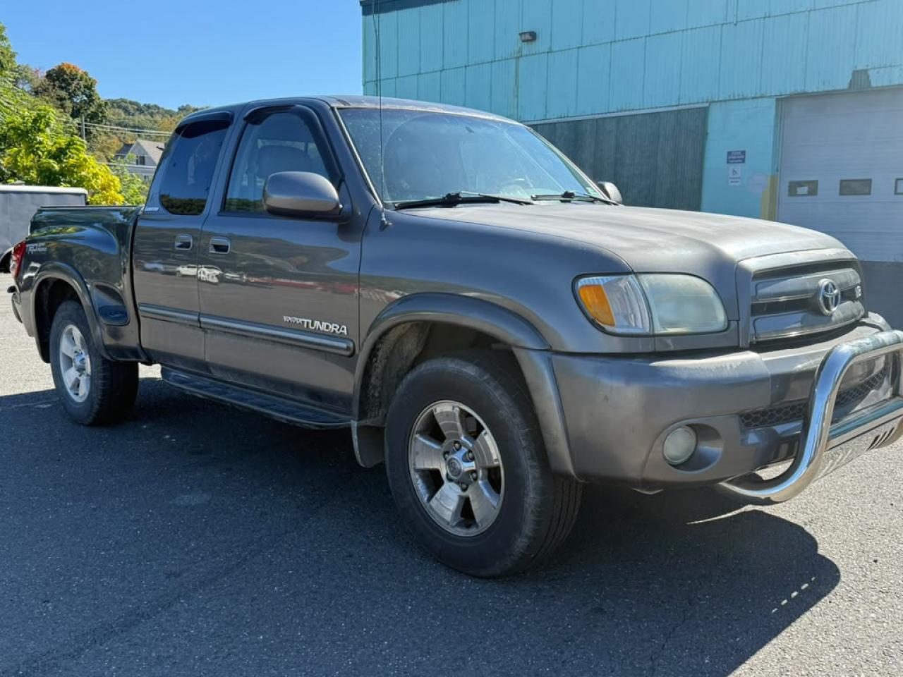 2004 TOYOTA TUNDRA LIMITED | 5TBBT481748449935 | UPCARS