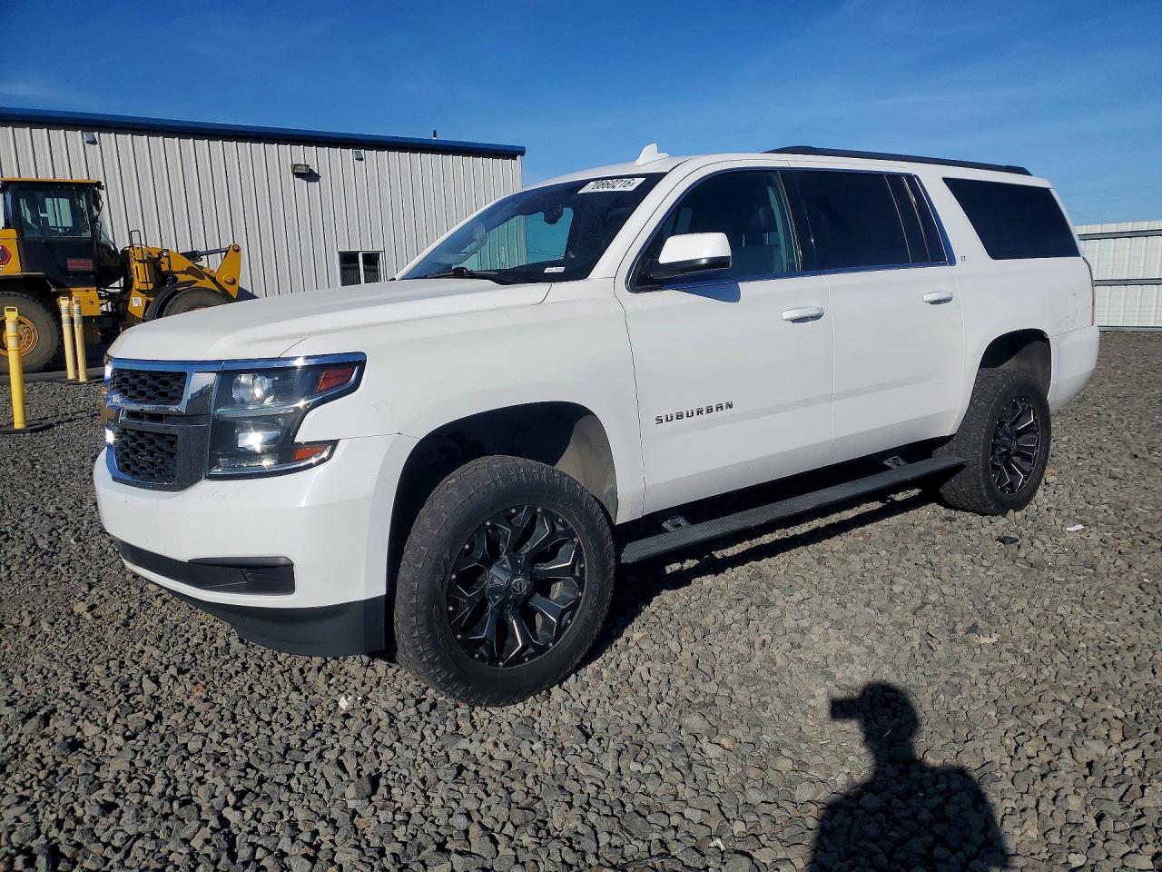 2015 CHEVROLET SUBURBAN K1500 LT | 1GNSKJKC8FR553328 | UPCARS