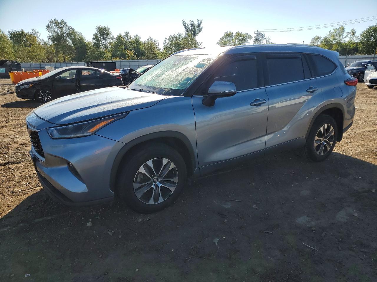 2021 TOYOTA HIGHLANDER XLE | 5TDHZRBH9MS140969 | UPCARS