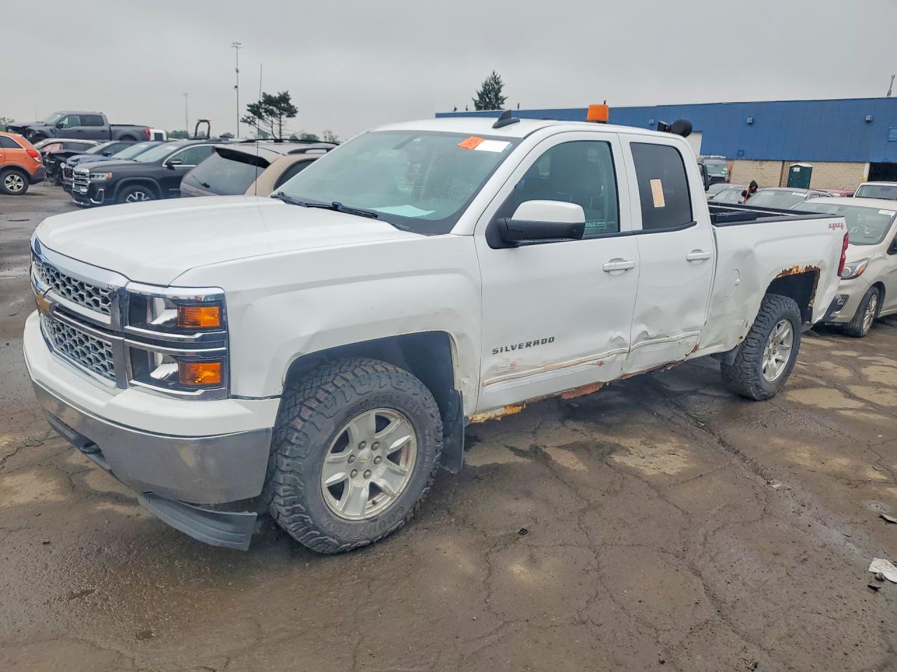 2015 CHEVROLET SILVERADO K1500 LT | 1GCVKREC9FZ368933 | UPCARS