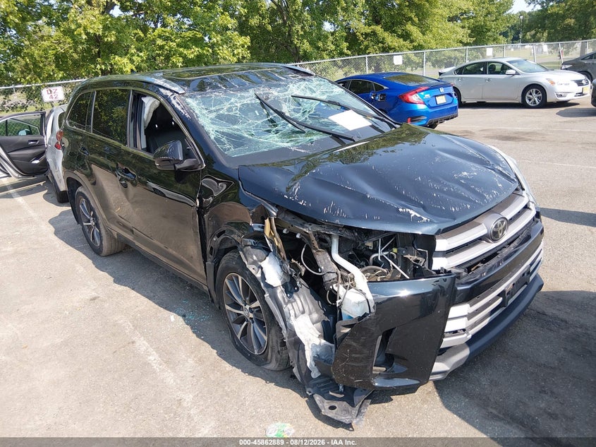 2018 TOYOTA HIGHLANDER XLE | 5TDJZRFH8JS887311 | UPCARS