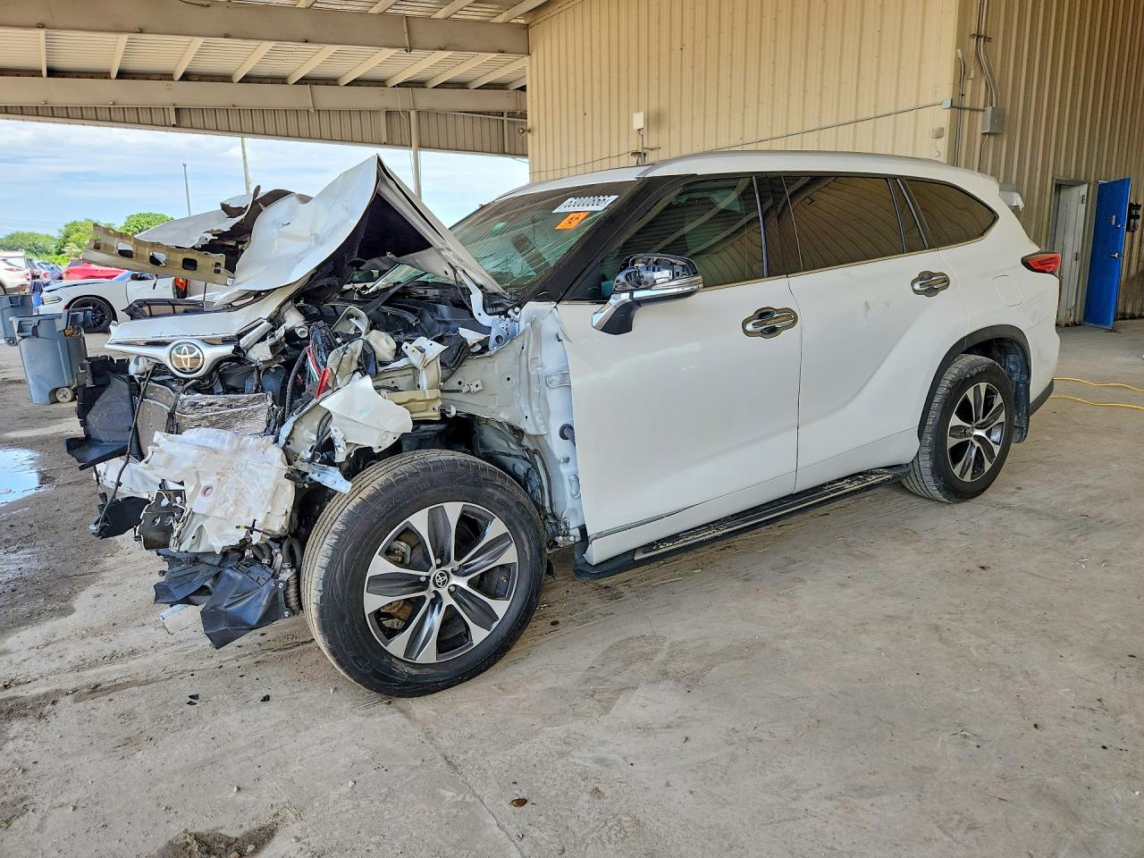 2022 TOYOTA HIGHLANDER XLE | 5TDGZRAH0NS141409 | UPCARS