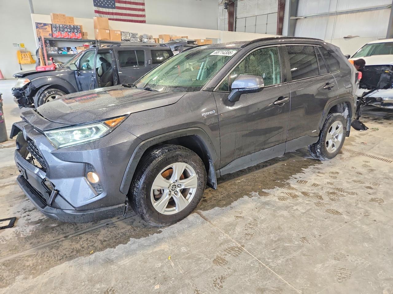 2019 TOYOTA RAV4 XLE | JTMRWRFV2KD036197 | UPCARS