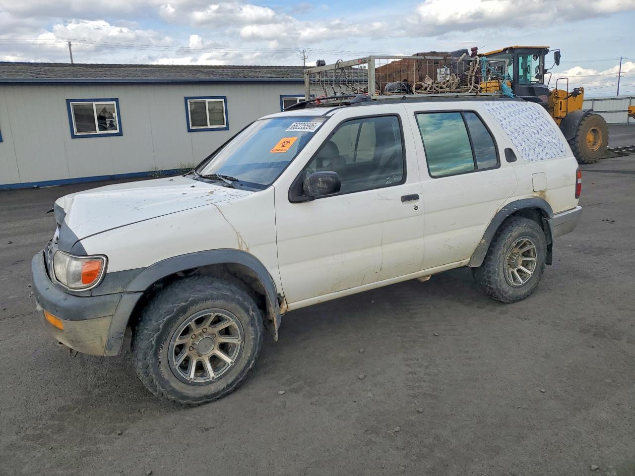 1998 NISSAN PATHFINDER XE | JN8AR05Y1WW229466 | UPCARS