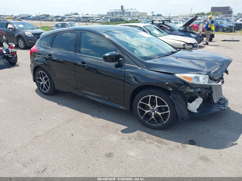 2015 FORD FOCU SE | 1FADP3K29FL254039 | UPCARS