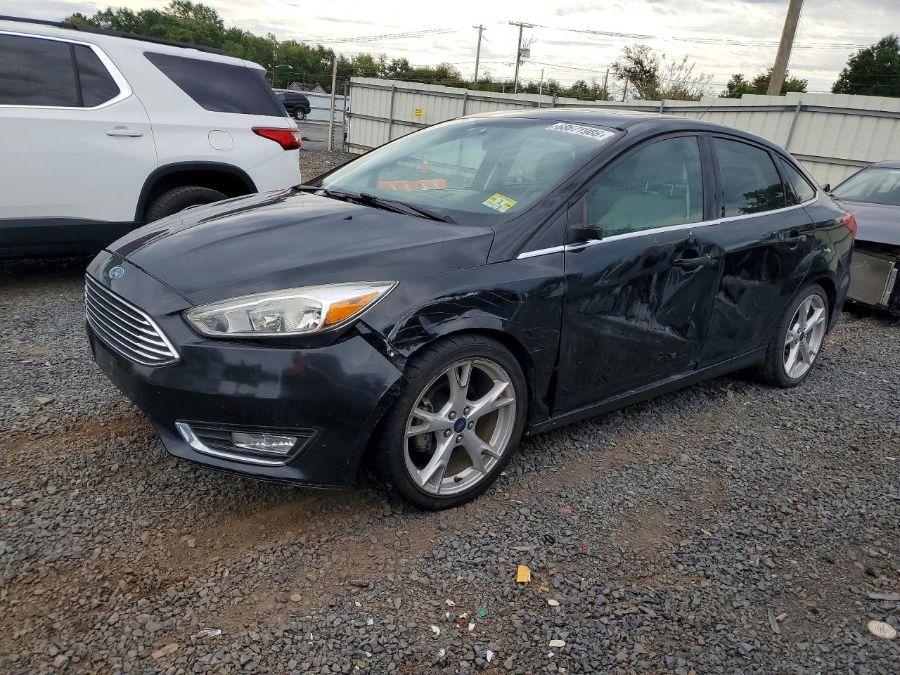 2015 FORD FOCUS TITANIUM | 1FADP3J25FL340529 | UPCARS