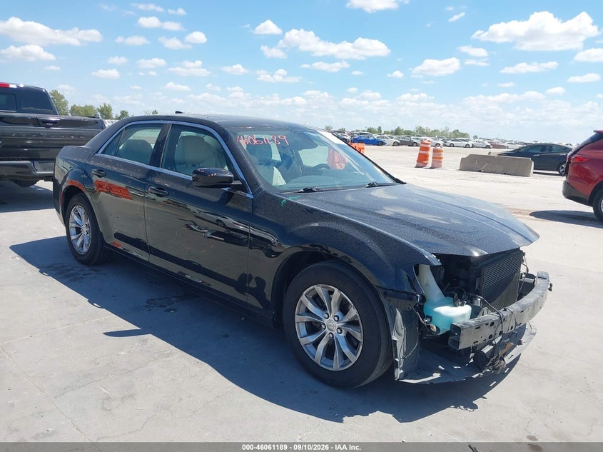 2015 CHRYSLER 300 LIMITED | 2C3CCAAG9FH868237 | UPCARS