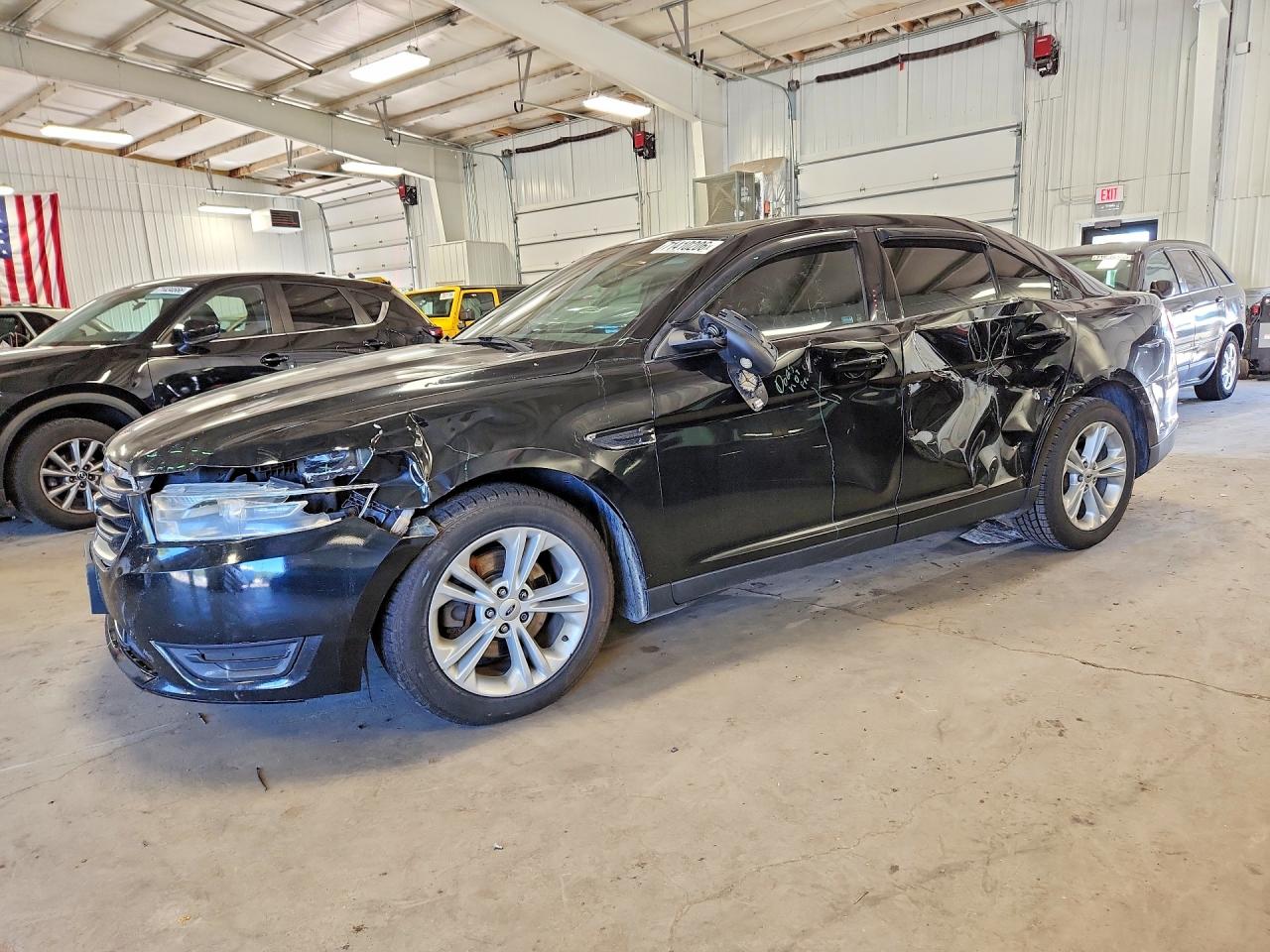 2016 FORD TAURUS LIMITED | 1FAHP2F82GG148214 | UPCARS