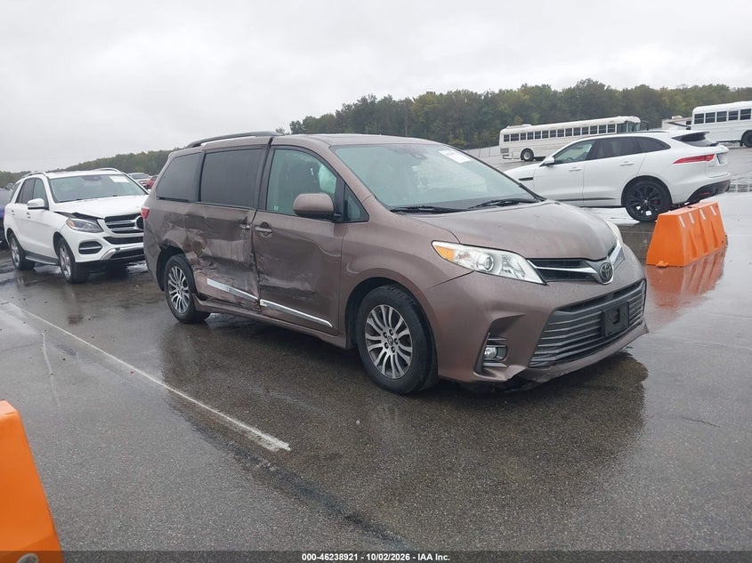 2018 TOYOTA SIENNA XLE PREMIUM 8 PASSENGER | 5TDYZ3DC0JS953028 | UPCARS