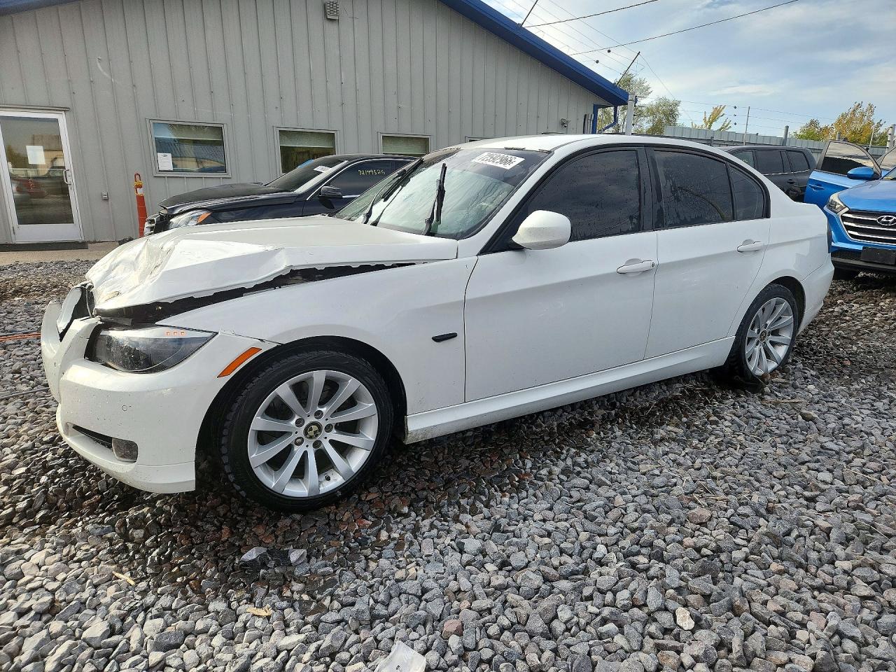 2011 BMW 3 SERIES I | WBAPH7G59BNN05054 | UPCARS
