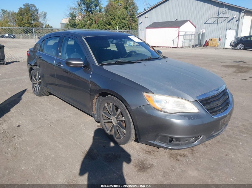 2011 CHRYSLER 200 S | 1C3BC8FGXBN606404 | UPCARS