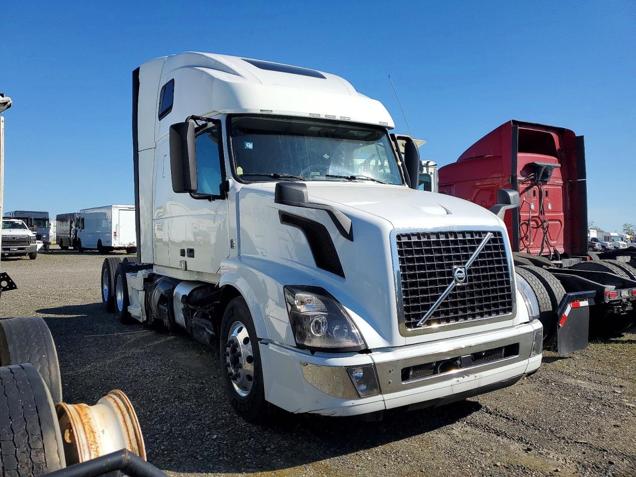 2016 VOLVO VN SEMI TRUCK | 4V4NC9EH8GN955839 | UPCARS