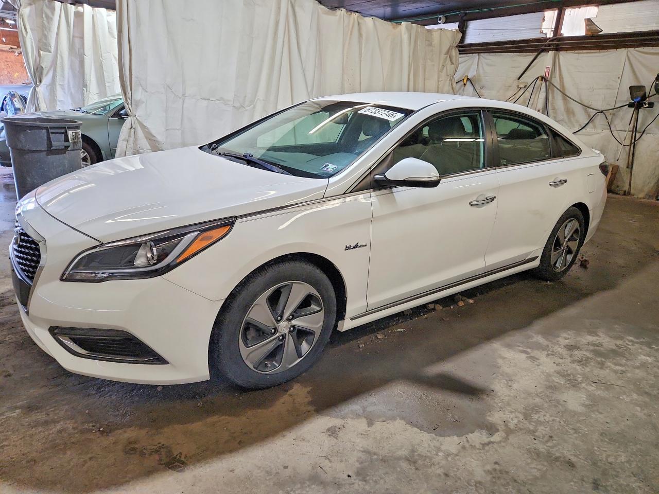 2016 HYUNDAI SONATA LIMITED | KMHE34L1XGA014349 | UPCARS