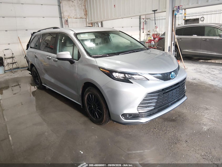 2025 TOYOTA SIENNA LE | 5TDKSKFC9SS187061 | UPCARS