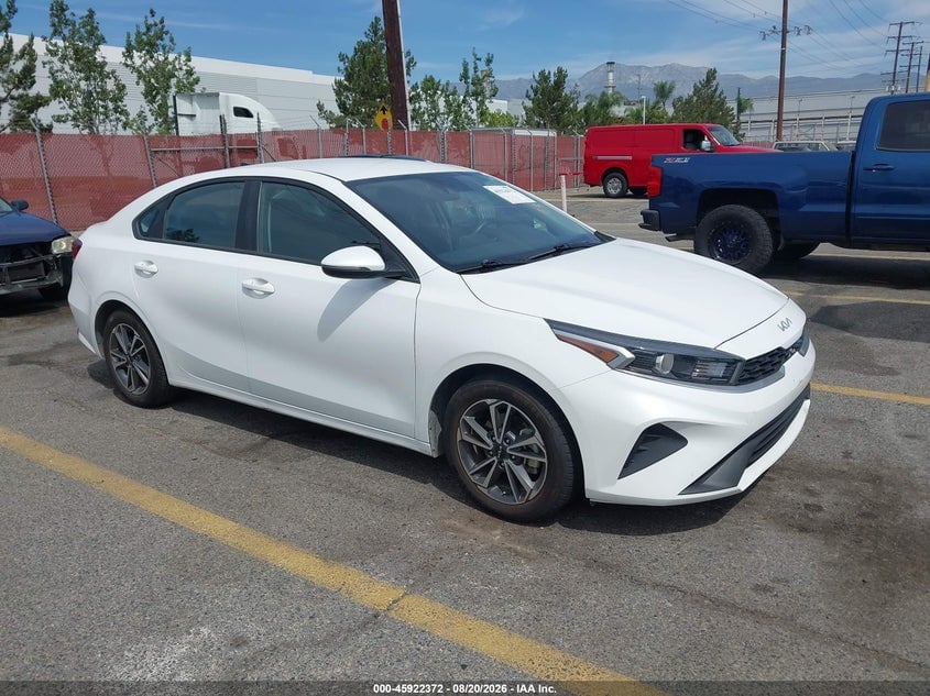 2023 KIA FORTE LXS | 3KPF24AD8PE526844 | UPCARS