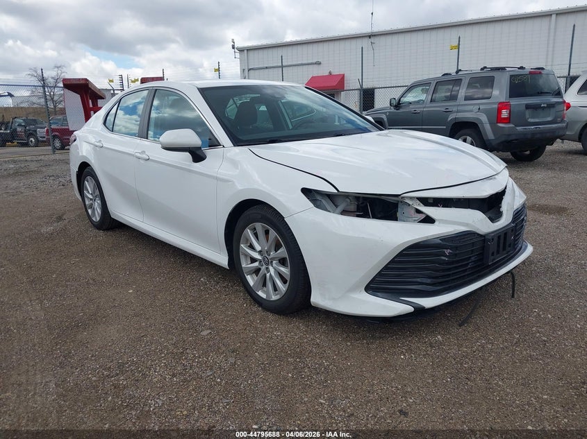 2020 TOYOTA CAMRY LE | 4T1C11AK9LU938801 | UPCARS