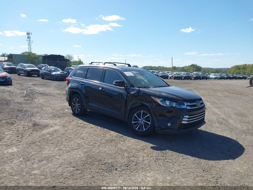 2019 TOYOTA HIGHLANDER XLE | 5TDJZRFH2KS617881 | UPCARS