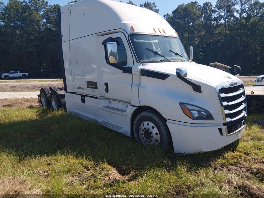 2020 FREIGHTLINER NEW CASCADIA 126 | 1FUJHHDR9LLKT3133 | UPCARS