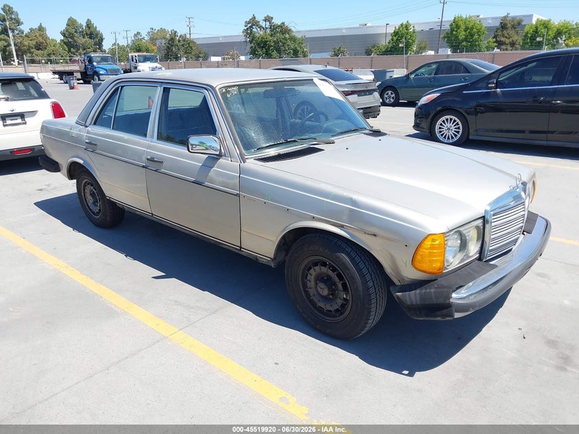 1985 MERCEDES-BENZ 300 DT | WDBAB33C9FA198052 | UPCARS