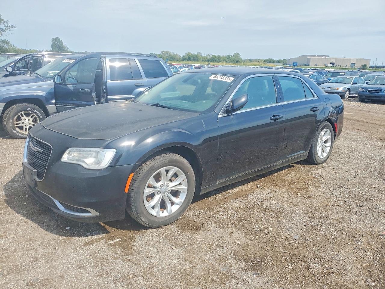 2015 CHRYSLER 300 LIMITED | 2C3CCAAG1FH864313 | UPCARS