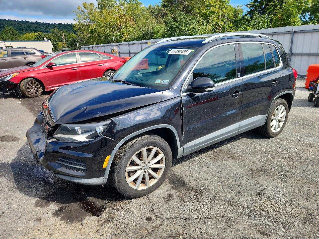 2017 VOLKSWAGEN TIGUAN WOLFSBURG | WVGRV7AX0HK013145 | UPCARS