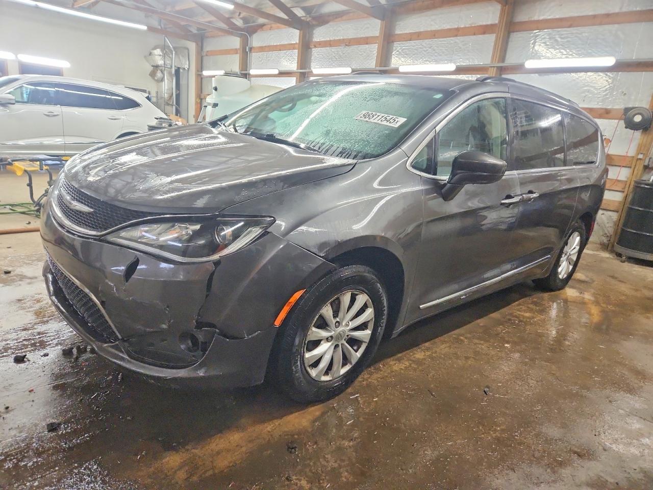 2017 CHRYSLER PACIFICA TOURING L | 2C4RC1BG7HR569816 | UPCARS