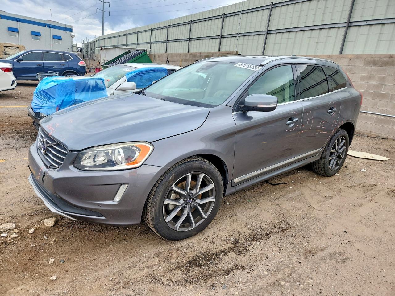 2016 VOLVO XC60 T5 PREMIER | YV440MDK4G2829279 | UPCARS