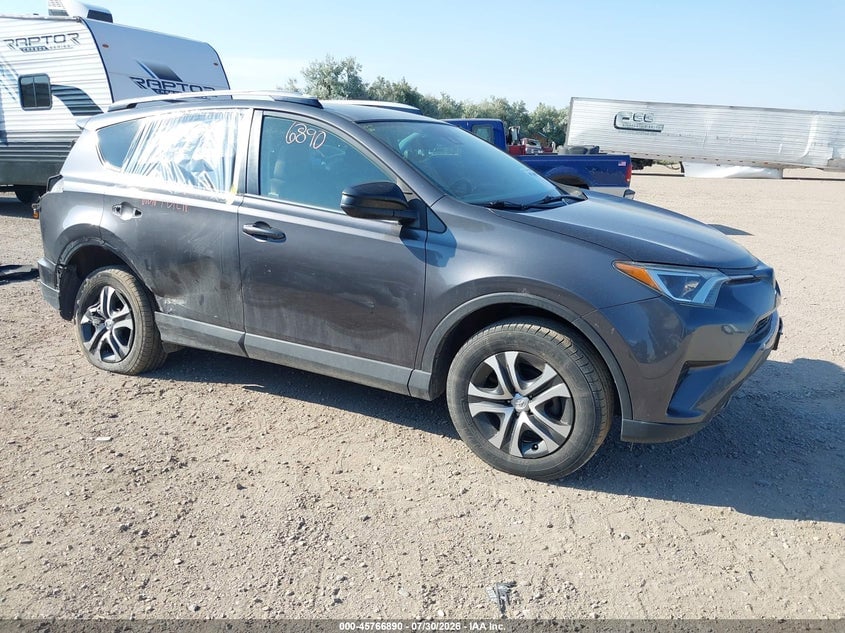 2017 TOYOTA RAV4 LE | JTMBFREV2HJ120436 | UPCARS
