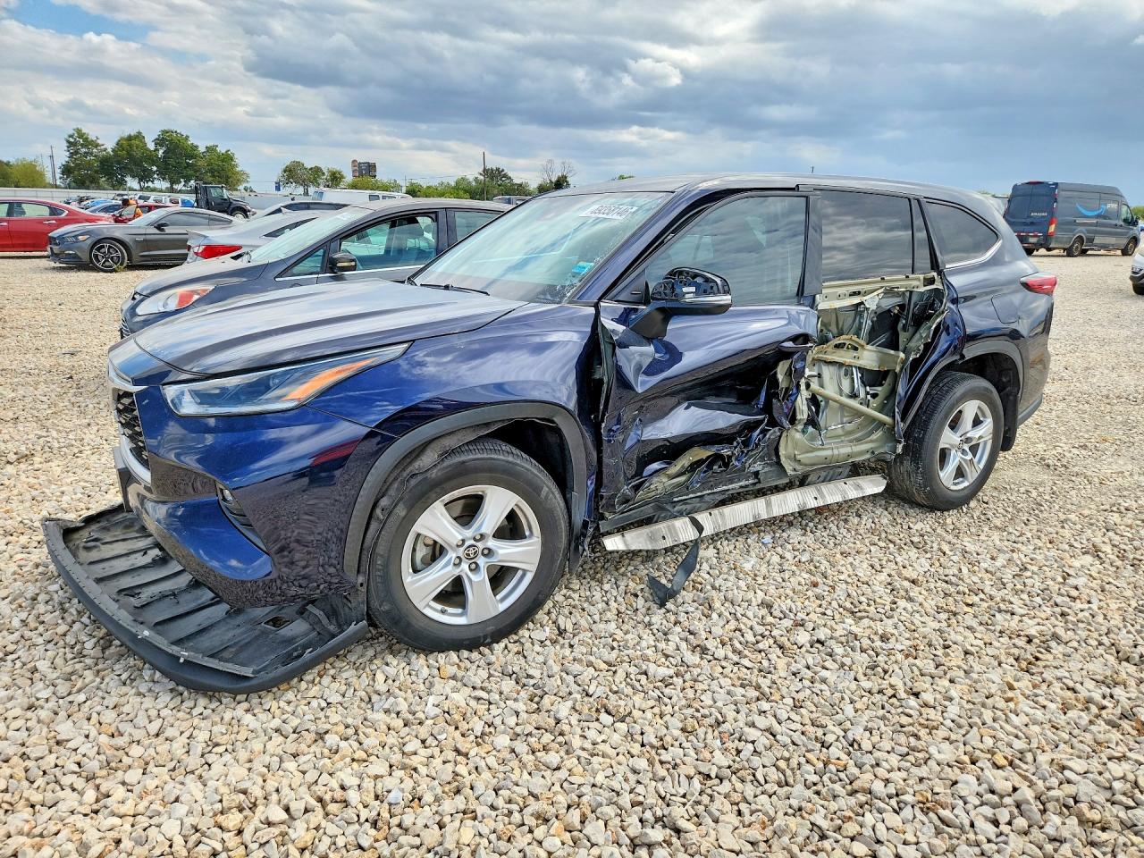 2021 TOYOTA HIGHLANDER LE | 5TDZZRAH8MS075005 | UPCARS