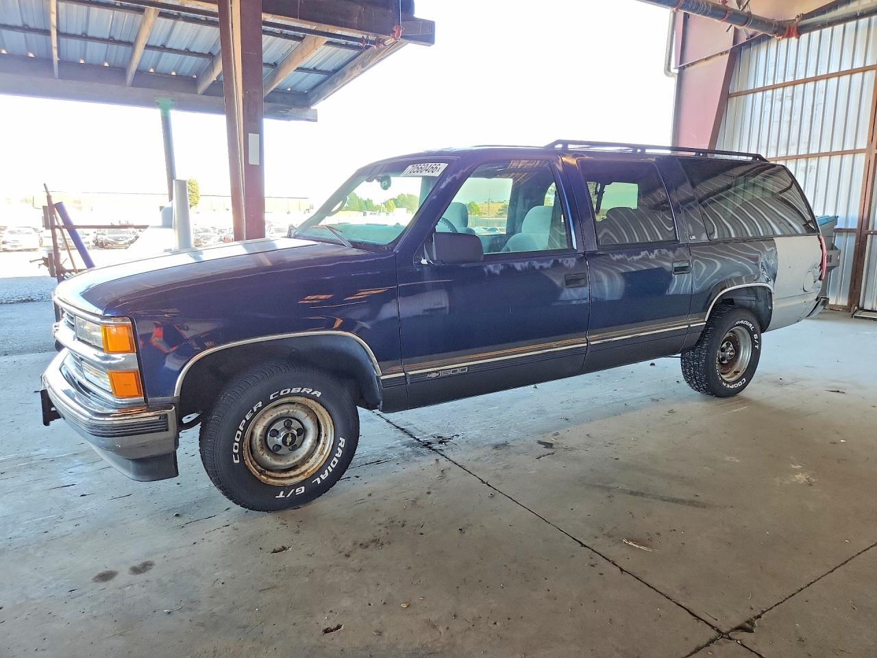 1999 CHEVROLET SUBURBAN C1500 | 1GNEC16R7XJ434775 | UPCARS