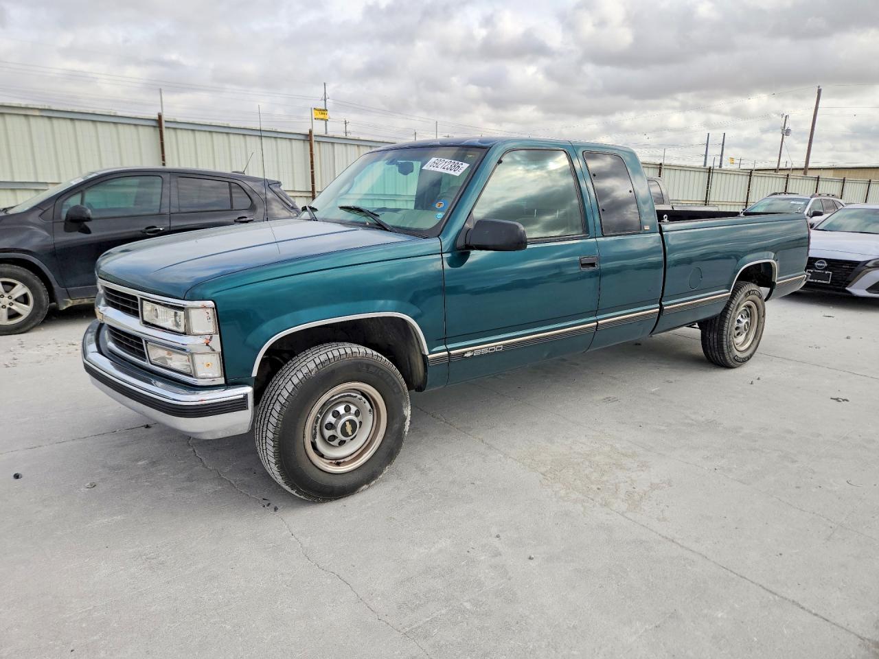 1998 CHEVROLET GMT C2500 | 1GCGC29J2WE133755 | UPCARS
