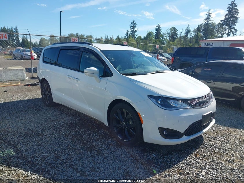 2018 CHRYSLER PACIFICA LIMITED | 2C4RC1GG8JR358350 | UPCARS