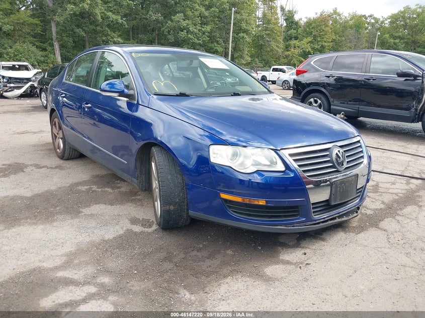 2008 VOLKSWAGEN PASSAT KOMFORT | WVWAK73C38P068678 | UPCARS