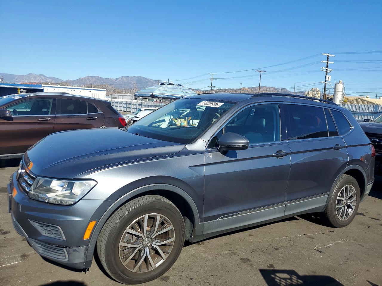 2018 VOLKSWAGEN TIGUAN SE | 3VV3B7AX6JM192472 | UPCARS