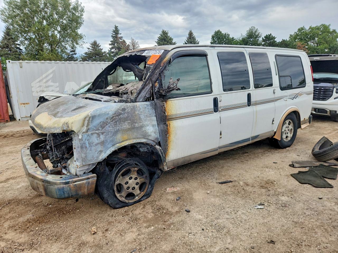 2005 CHEVROLET EXPRESS | 1GBFG15T851157358 | UPCARS