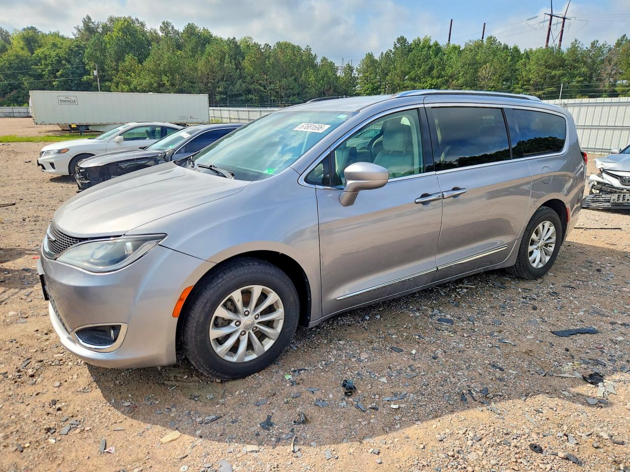 2019 CHRYSLER PACIFICA TOURING L | 2C4RC1BG2KR626740 | UPCARS