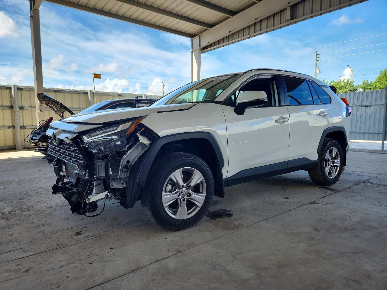 2024 TOYOTA RAV4 XLE | 2T3W1RFV3RW335101 | UPCARS